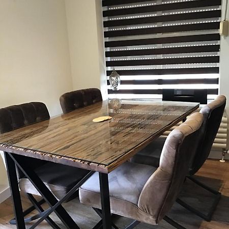 Chic Appartement In Sas Van Gent Exterior foto